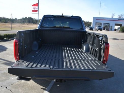 Used 2022 Toyota Tundra SR5 image 9