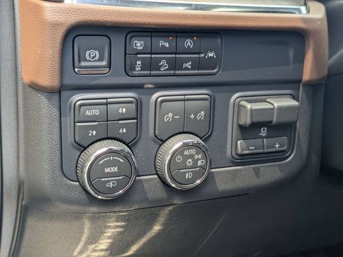 New 2026 Chevrolet Tahoe High Country AWD/4WD image 14