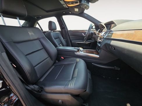 Used 2014 Mercedes-Benz E 350 4MATIC Sedan image 15