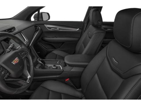 Certified 2025 Cadillac XT6 Premium Luxury FWD image 8