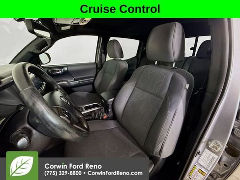 Used 2016 Toyota Tacoma TRD Sport image 22