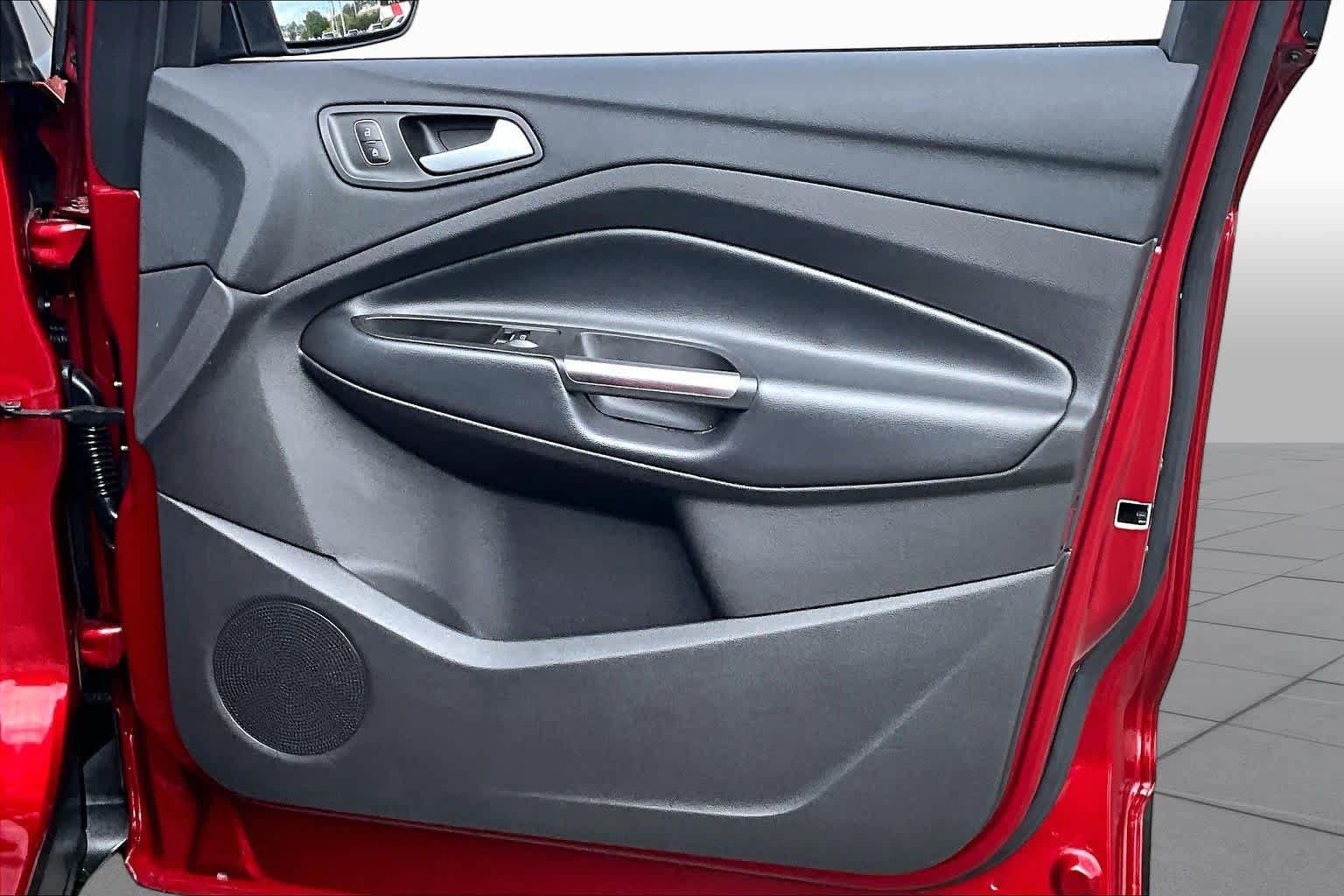 Used 2019 Ford Escape SEL FWD image 22