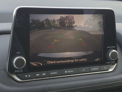 Certified 2026 Nissan Rogue SV FWD image 20