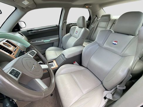Used 2007 Chrysler 300 C RWD image 11