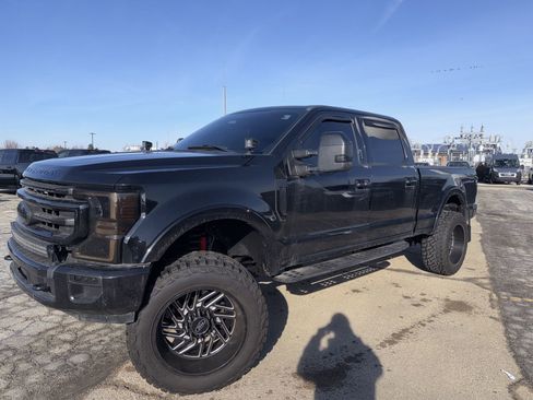 Used 2020 Ford F250 Platinum w/ Tremor Off-Road Package image 2