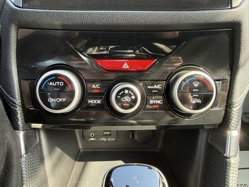 Used 2024 Subaru Forester Touring w/ Convenience Package image 21