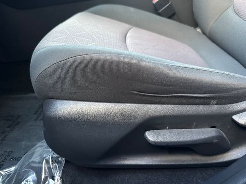 Used 2019 Toyota RAV4 XLE w/ Carpet Mat Package AWD/4WD image 14