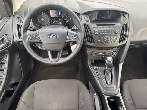 Used 2016 Ford Focus SE image 15