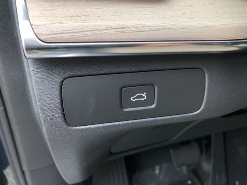 New 2026 Volvo XC90 B6 Ultra w/ Protection Package Premier image 12