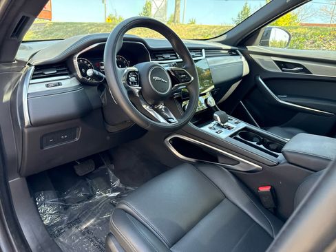 Certified 2025 Jaguar F-PACE R-Dynamic S image 10