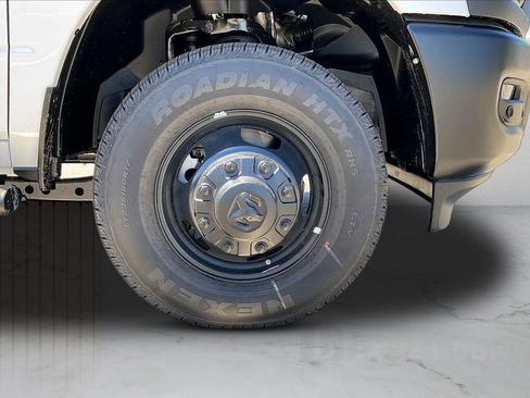 New 2026 RAM 3500 Tradesman AWD/4WD image 33