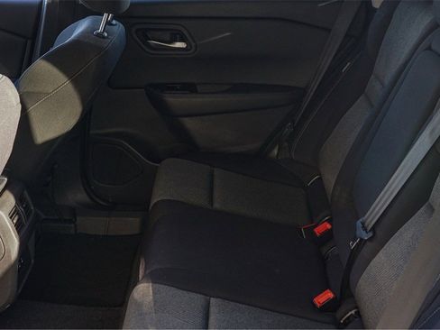 Used 2024 Nissan Rogue SV image 20