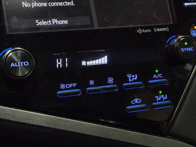 Used 2020 Toyota Camry XLE FWD image 20