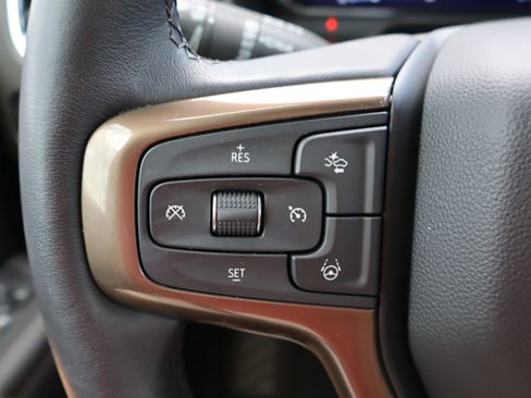 Used 2024 Chevrolet Tahoe High Country w/ Advanced Technology Package AWD/4WD image 24
