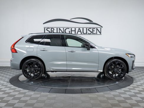 New 2026 Volvo XC60 B5 Ultra w/ Climate Package image 4