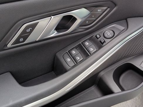 Used 2023 BMW 330i Sedan w/ Driving Assistance Package image 15