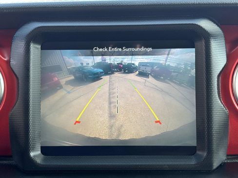 Used 2020 Jeep Wrangler Unlimited Rubicon image 25