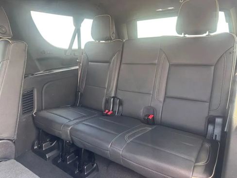 Used 2023 GMC Yukon XL SLT AWD/4WD image 20