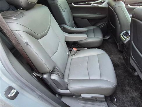Used 2024 Cadillac XT6 Premium Luxury FWD image 21