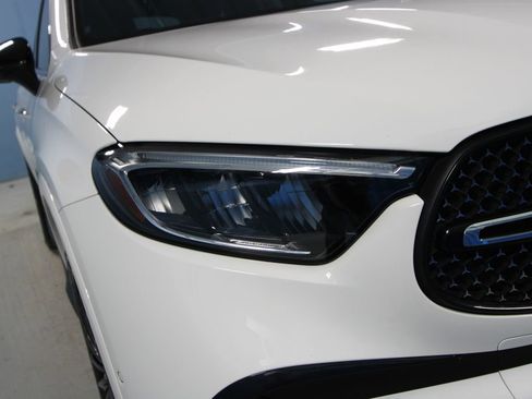 Used 2023 Mercedes-Benz GLC 300 image 35