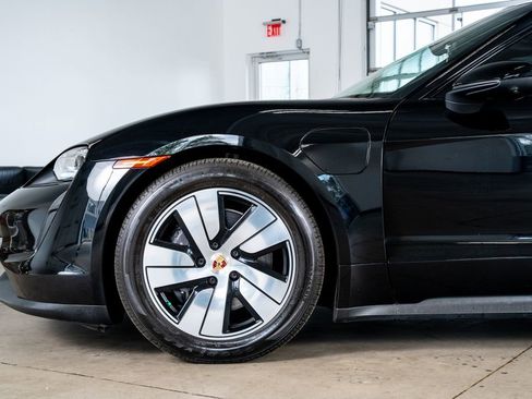 Used 2023 Porsche Taycan w/ Premium Package image 9