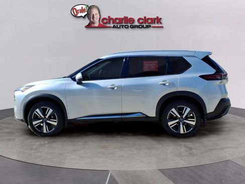 Used 2023 Nissan Rogue SL w/ SL Premium Package FWD image 2