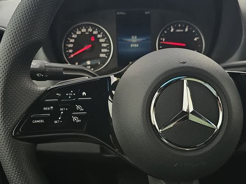 Used 2025 Mercedes-Benz Sprinter 2500 image 18
