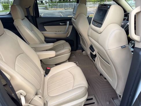 Used 2011 GMC Acadia SLT image 9