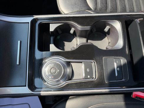 Used 2019 Ford Edge SEL w/ Equipment Group 201A AWD/4WD image 22