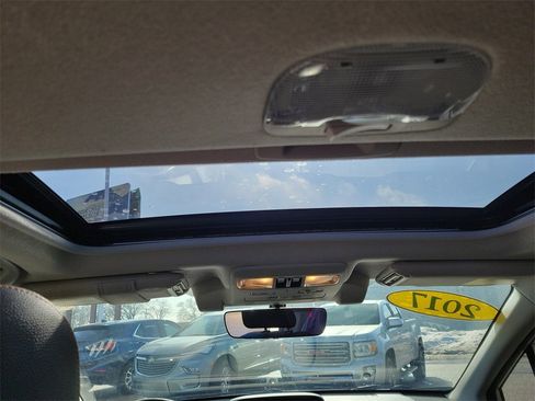 Used 2017 Subaru Crosstrek 2.0i Limited image 14