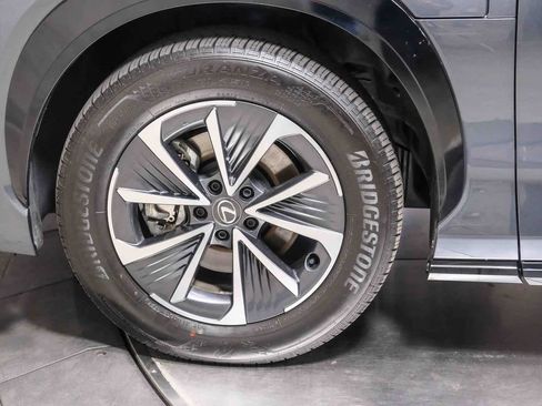 Used 2024 Lexus RZ 300e Premium image 10