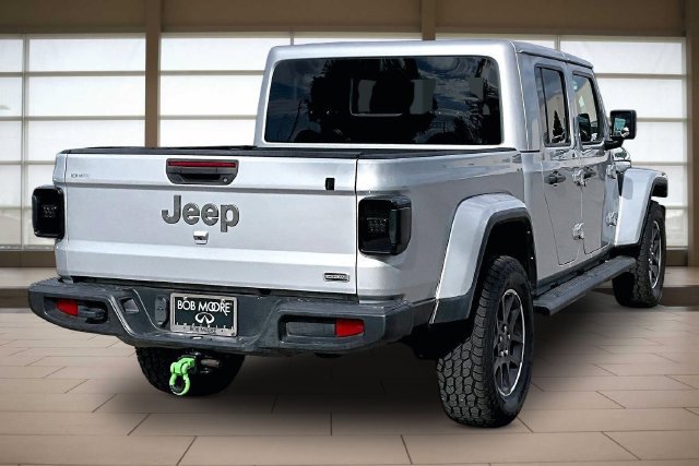 Used 2023 Jeep Gladiator Overland AWD/4WD image 2