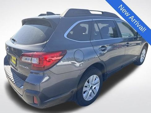 Used 2019 Subaru Outback 2.5i Premium w/ Popular Package #2 AWD/4WD image 7