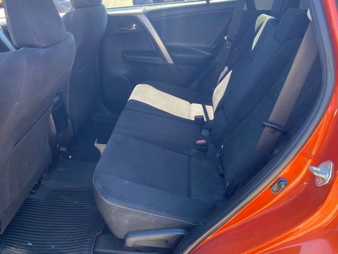 Used 2016 Toyota RAV4 XLE AWD/4WD image 8