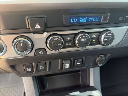 Used 2023 Toyota Tacoma SR5 w/ Technology Package AWD/4WD image 24
