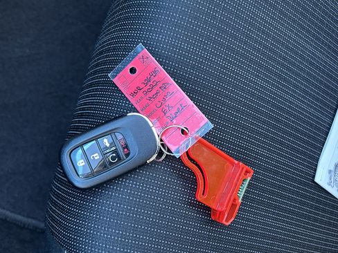 Certified 2022 Honda Civic EX image 31