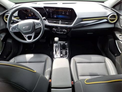 Used 2024 Chevrolet Trax ACTIV FWD image 12
