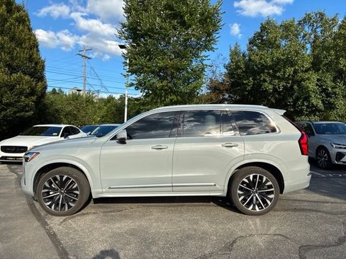 Used 2025 Volvo XC90 B5 Plus w/ Protection Package Premier AWD/4WD image 2