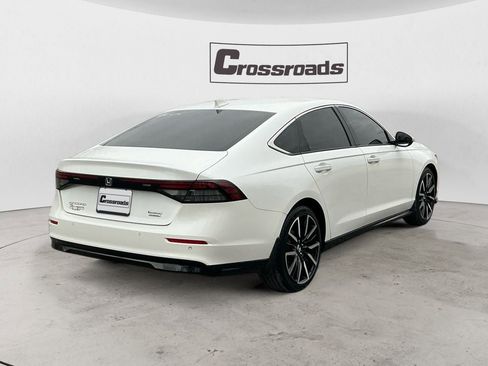 Used 2024 Honda Accord Touring image 5