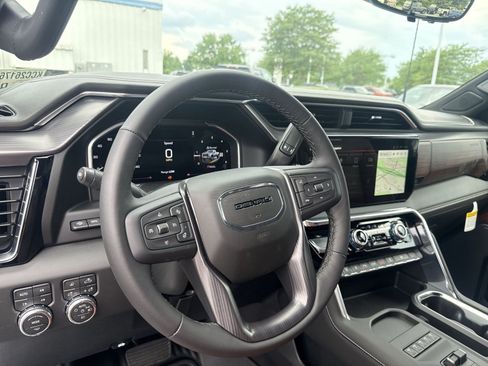 New 2026 GMC Sierra 3500 Denali Ultimate AWD/4WD image 14
