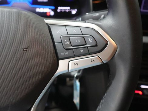 Used 2025 Volkswagen Jetta Sport FWD image 32