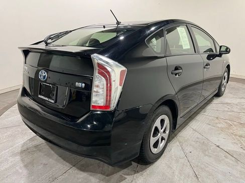 Used 2015 Toyota Prius Four image 9