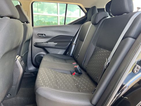 Used 2023 Nissan Kicks SV FWD image 23