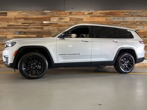 Used 2024 Jeep Grand Cherokee L Laredo image 48