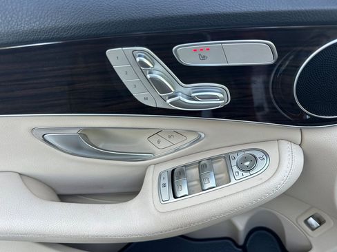 Used 2016 Mercedes-Benz C 300 Sedan image 8