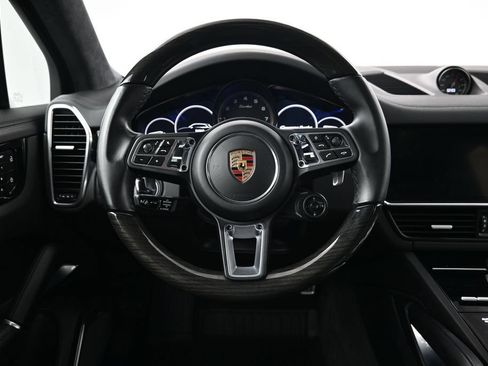 Certified 2022 Porsche Cayenne Turbo AWD/4WD image 13