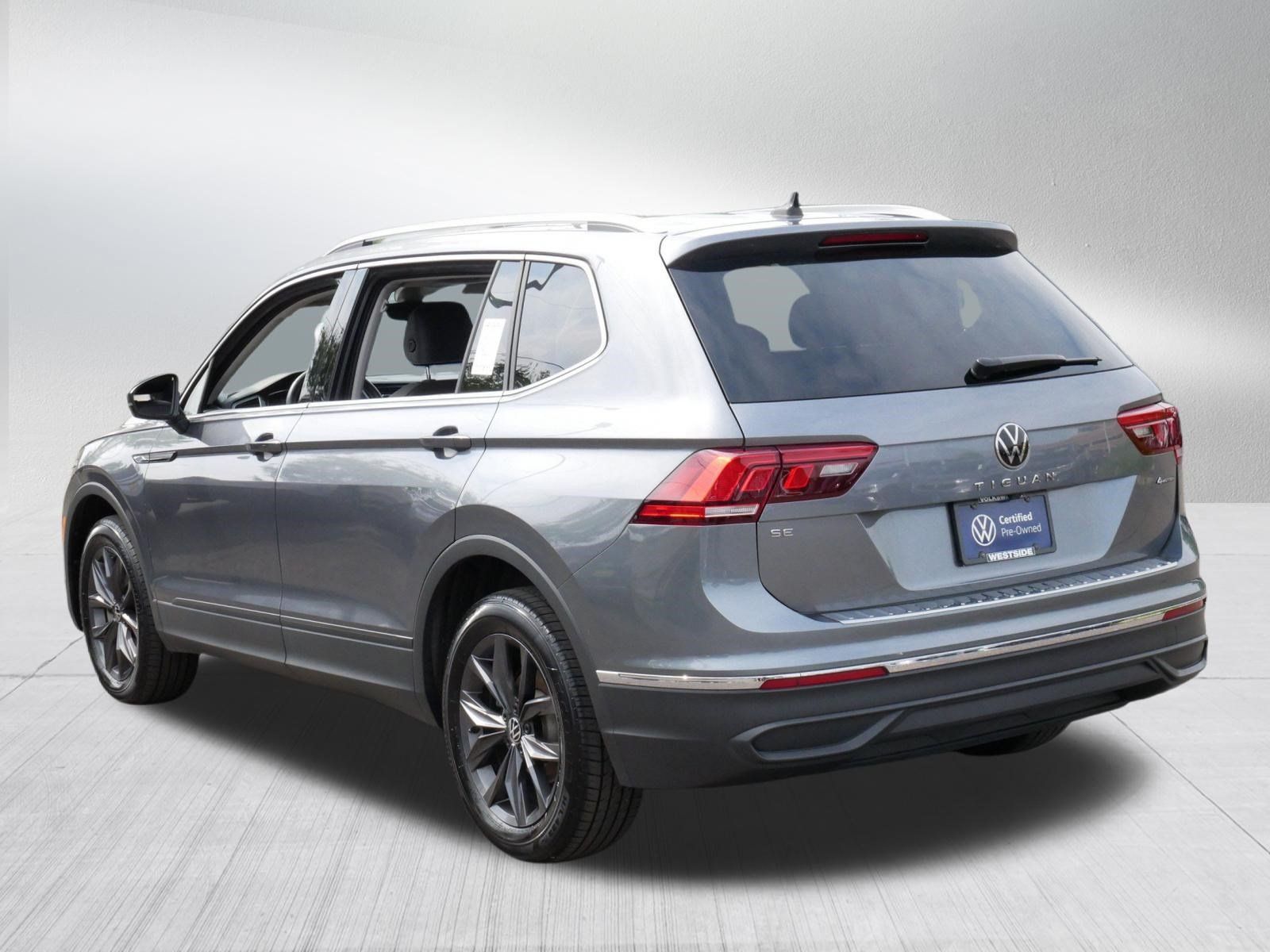 Certified 2023 Volkswagen Tiguan SE w/ Panoramic Sunroof Package AWD/4WD image 5