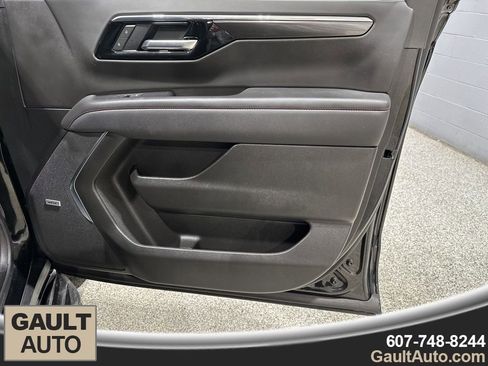 Used 2025 Chevrolet Tahoe RST w/ Comfort Package image 18