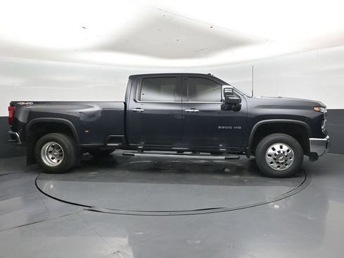 Used 2024 Chevrolet Silverado 3500 LTZ w/ LTZ Plus Package AWD/4WD image 2