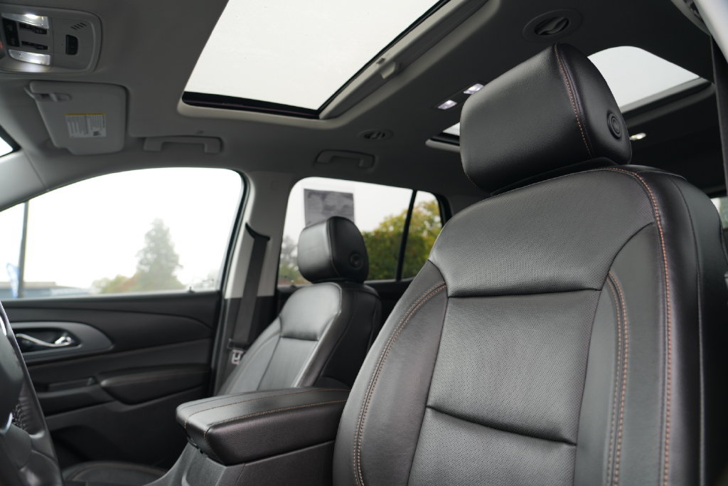 Used 2019 Chevrolet Traverse Premier w/ Redline Edition AWD/4WD image 14